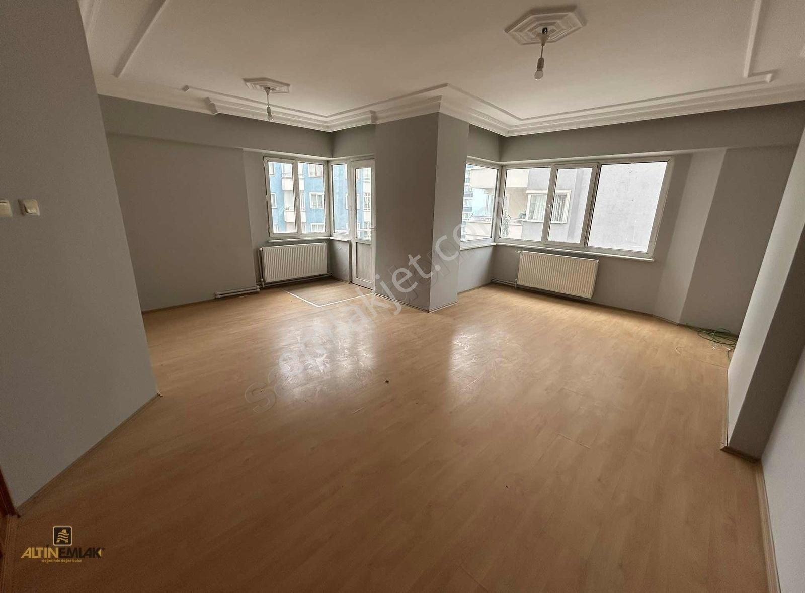 Altın Emlak Trabzon Çukurçayırda Kiralık 3+1 Daire