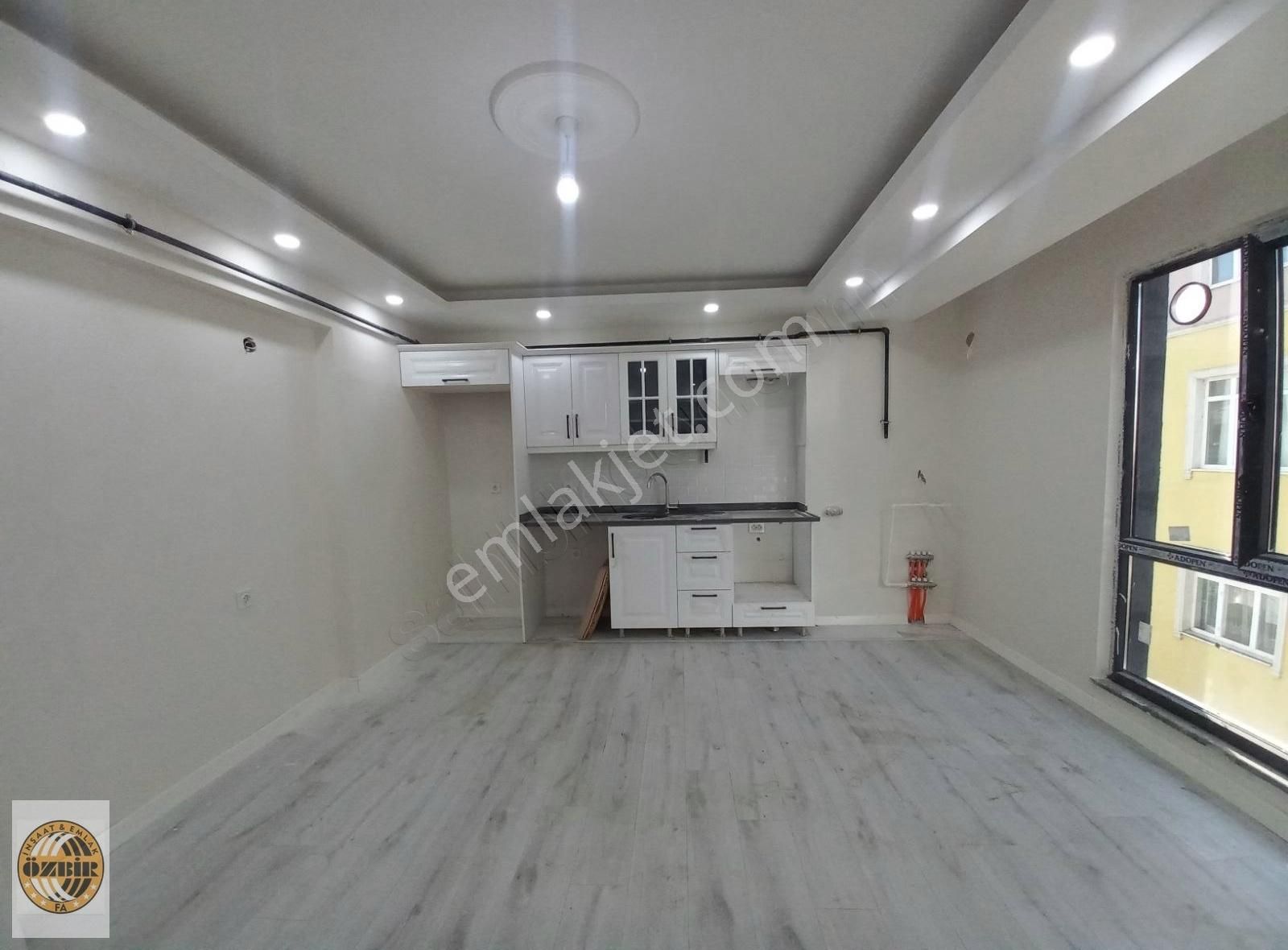 Fa'özbirden Okullar Bölgesinde Arakat 50m²1+1 Daireler...!