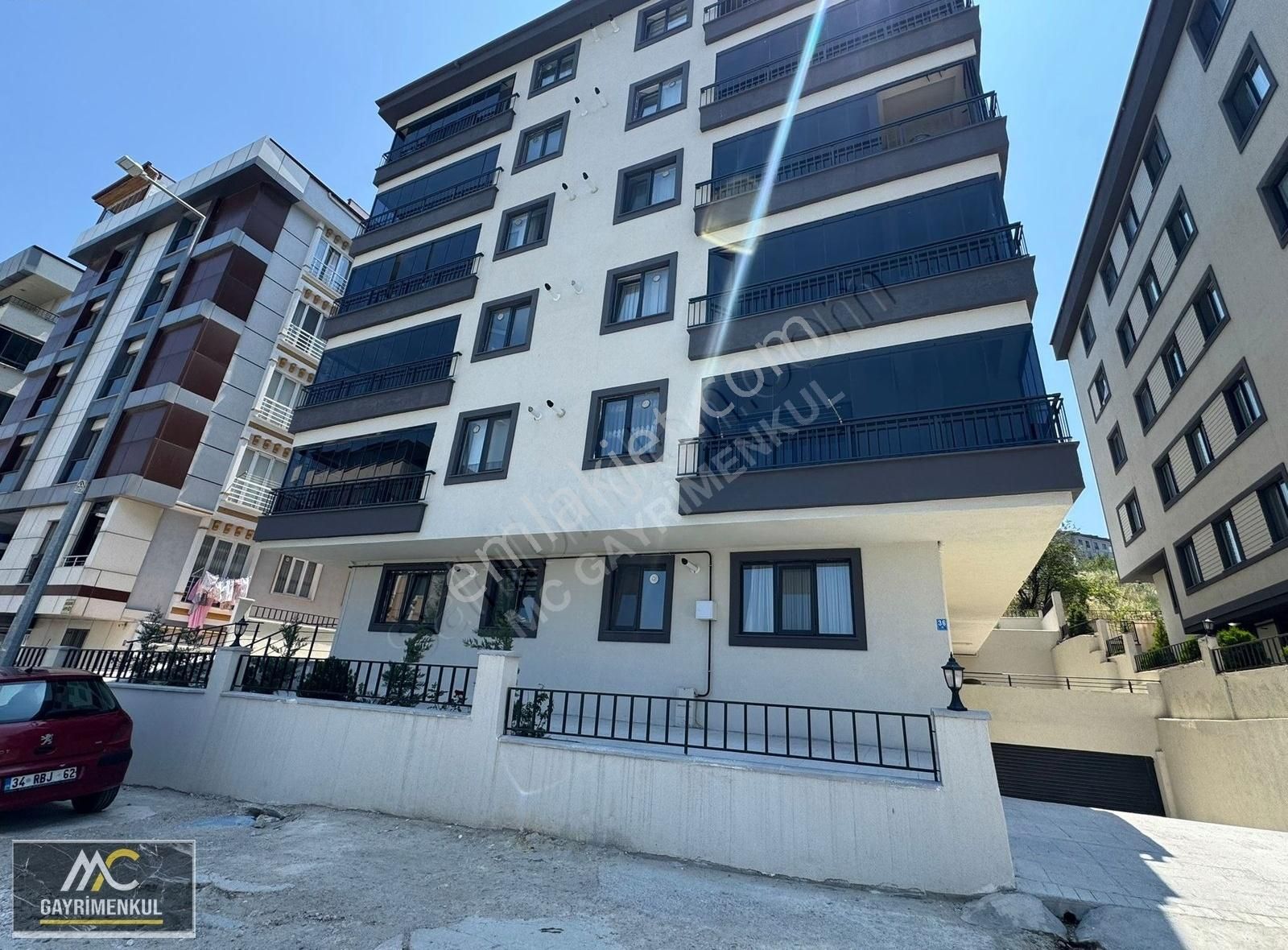 İstasyon Mahallesinde Satılık İskanlı 240m2 Dubleks