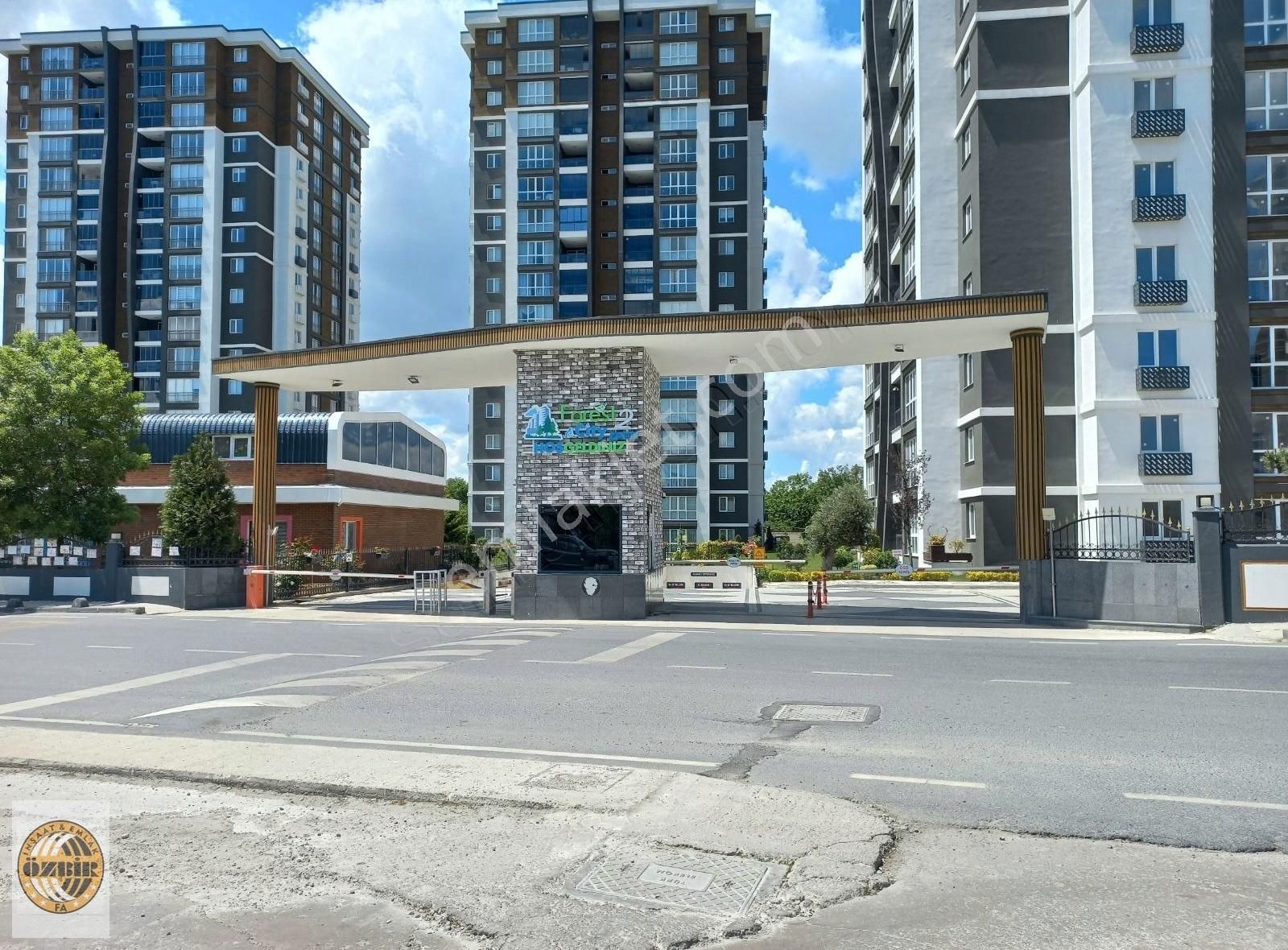 Fa Özbir'den Cumhuriyette 7/24 Güvenlikli Site İçi 150m² Lüx 3+1