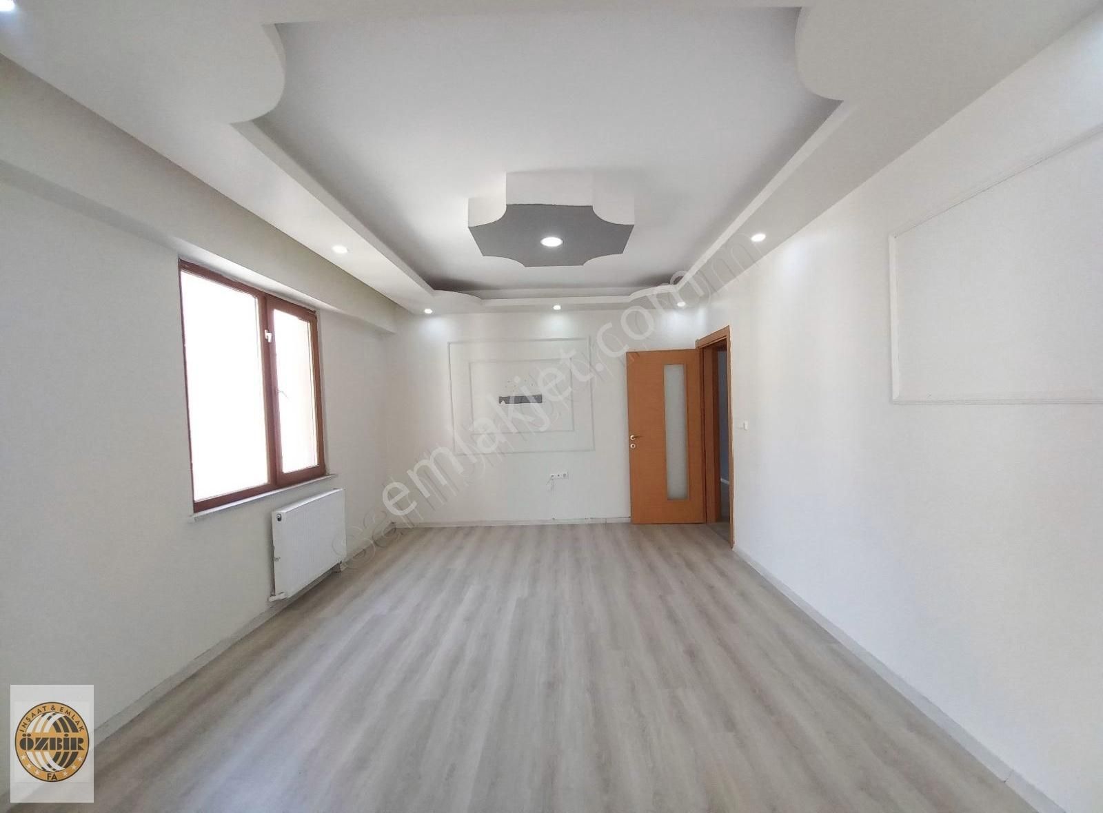 Fa Özbirden Merkezi Konumda Butik Site İçinde İskanlı Ara Kat