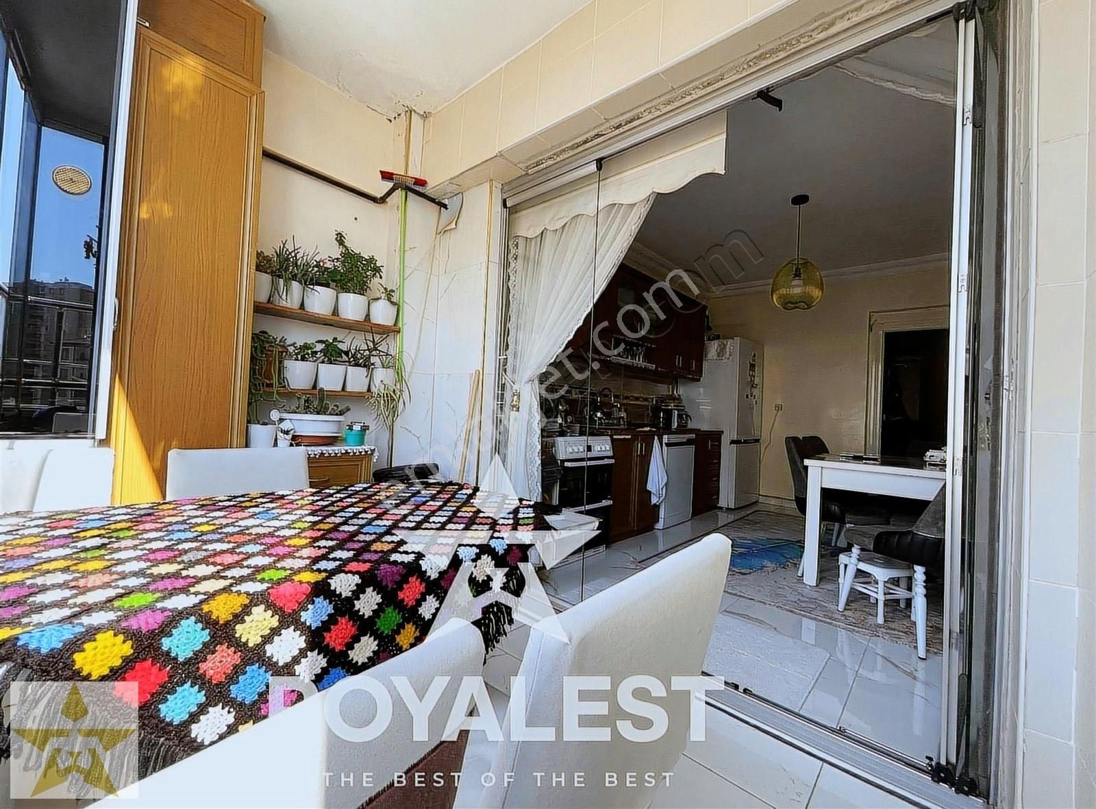 Royalest'ten Site İçi Bakımlı Geniş Ve Ferah 3+1 Fırsat Daire !!