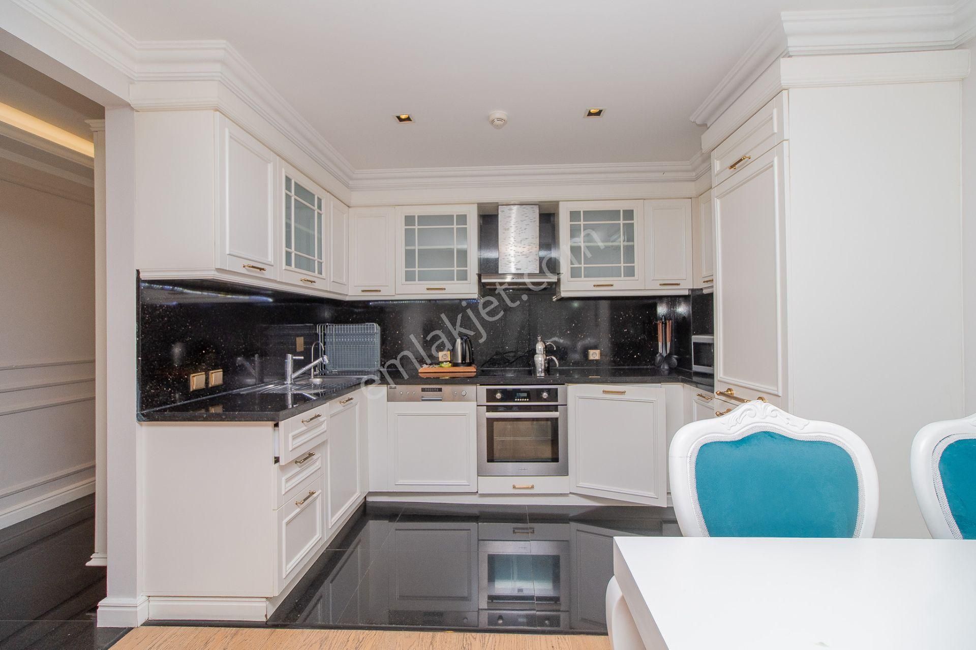 Antalya Konyaaltı Liman Mahallesi’nin En Lüks Konsept Sitesinde Satılık 3+1 Dublex - Görsel 3