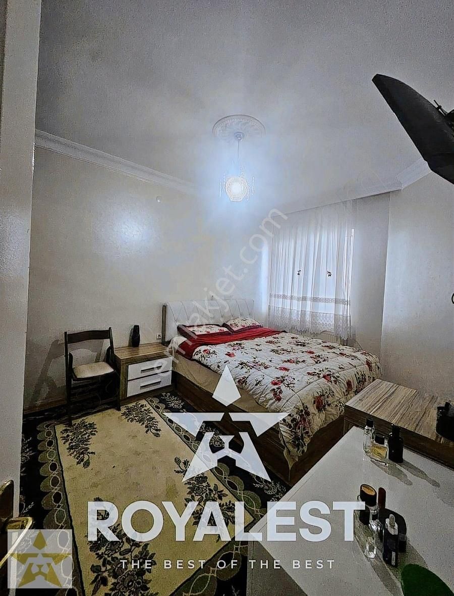Royalest'ten Karataş'ta Cadde Üstü Siteiçi 3+1 Daire