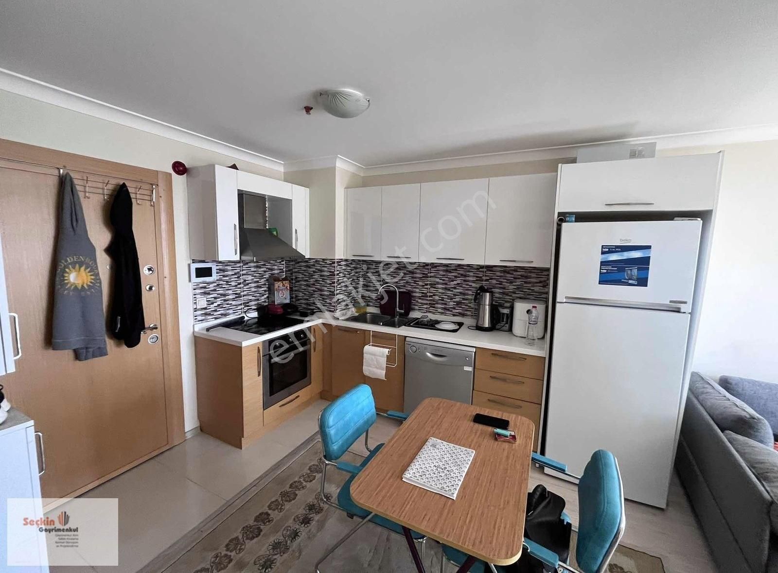 Maltepe Zümrütevlerde Marmaroom Sitesinde 1+1 Deniz Manzaralı