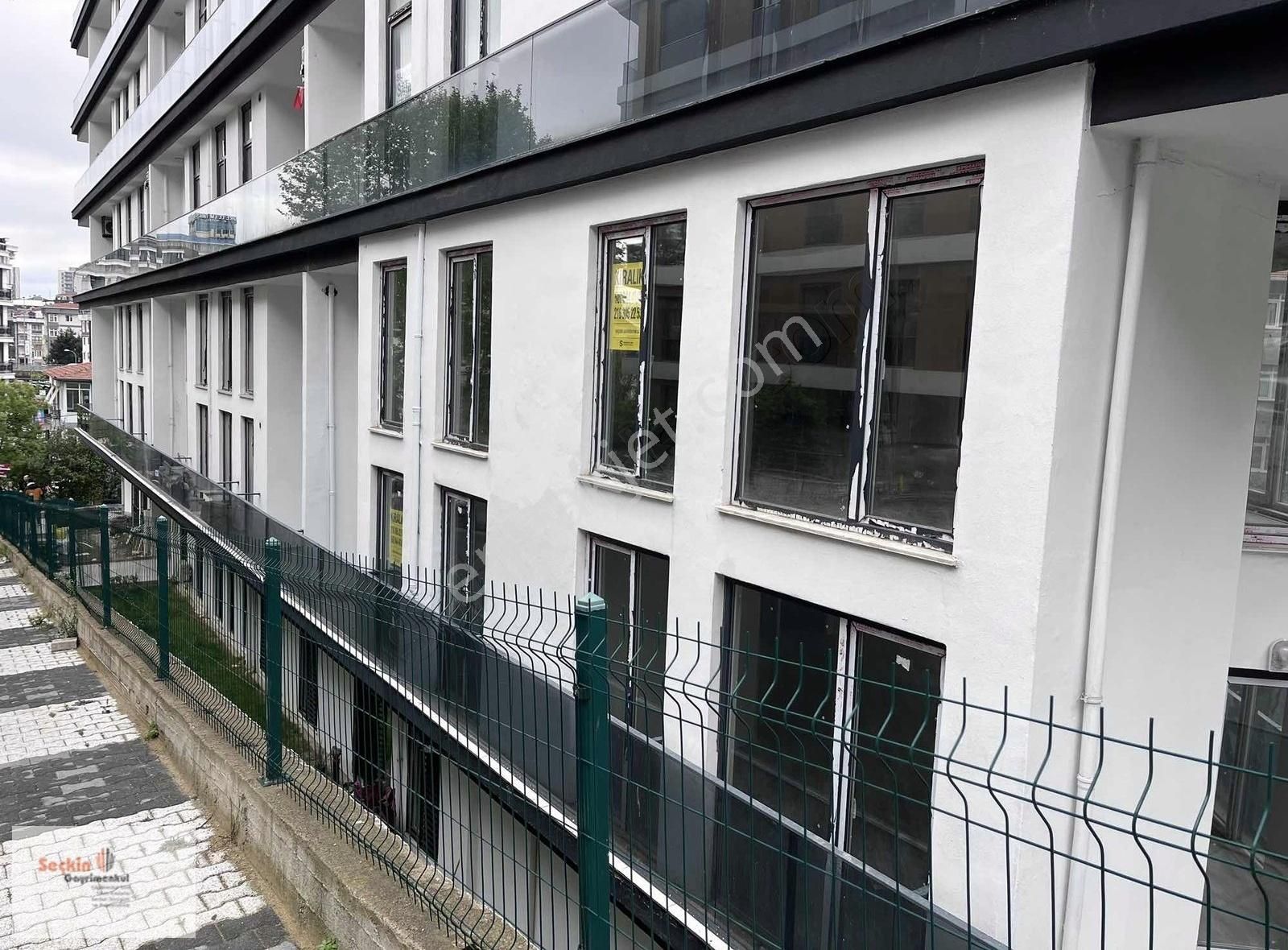 Maltepe İdaltepe De Cadde Üzeri Çift Kat 240m Ofis Büro