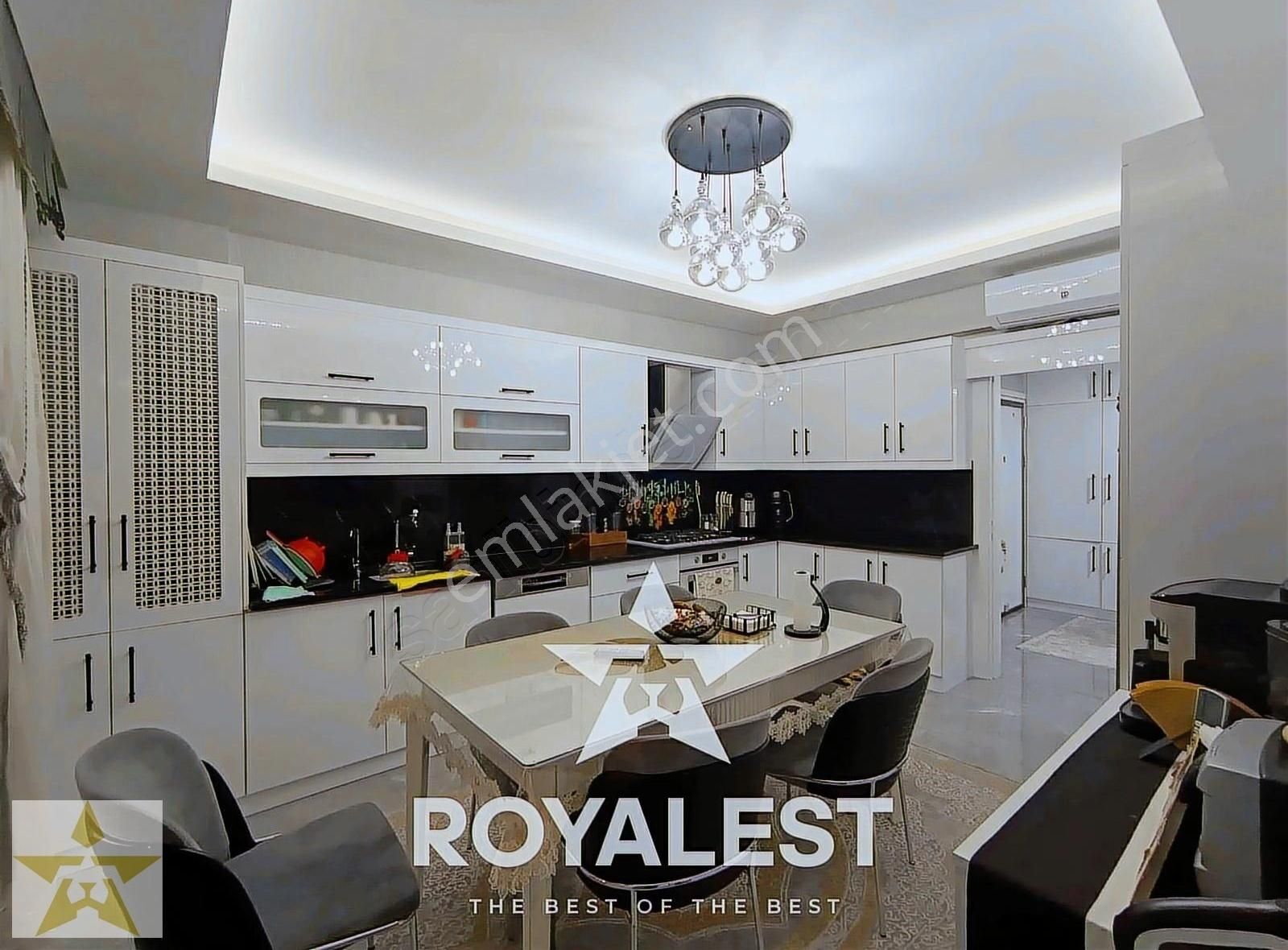 Royalest'ten İbrahimli'de Lüx 4+1 Daire