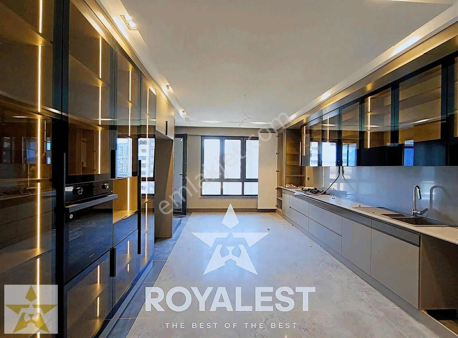 Royalest'ten İbrahimli'nin En Gözde Sitesinde 4+1