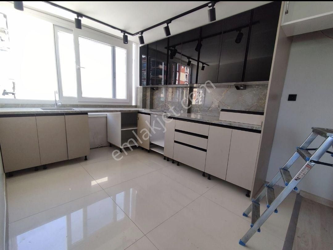 Huzurevlerinde Hasarsız Icı Full Yapılı 4+1 Satılık Apartman Daıresı