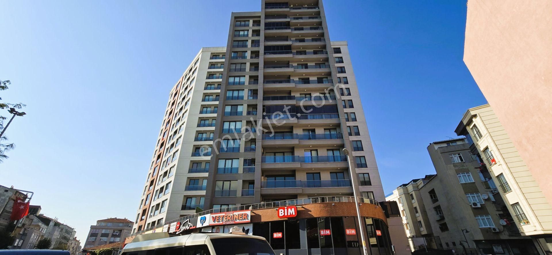 D-1448 Livza Zeytinburnu Sitesi'nde Satılık Lux 2+1 Daire