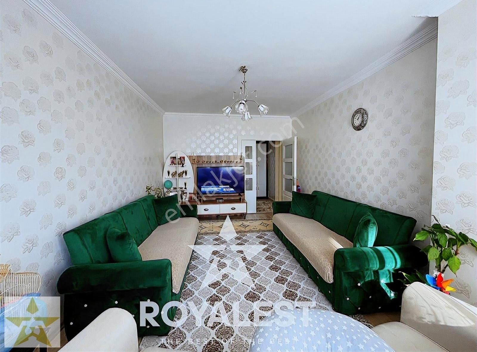 Royalest'ten Site İçerisinde Ara Kat İskanlı 3+1