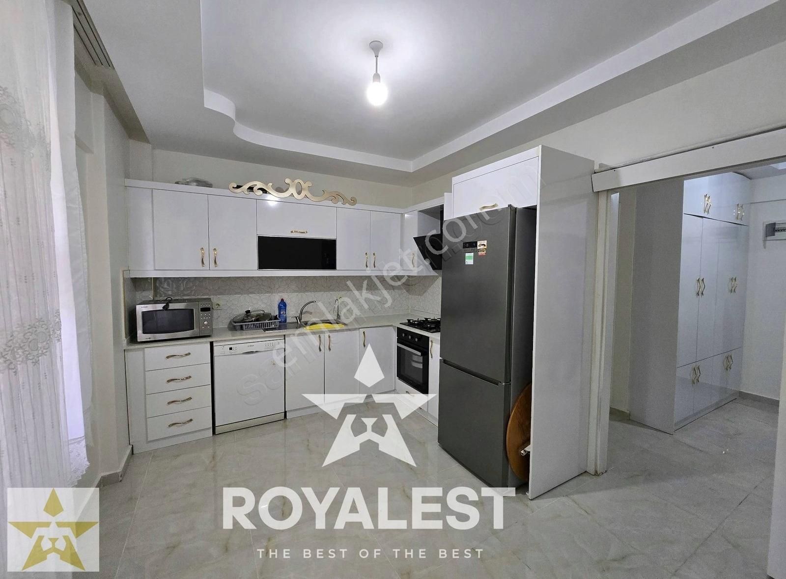 Royalest'ten Burak'ta Çok Bakımlı Kullanışlı Kutu Gibi Daire