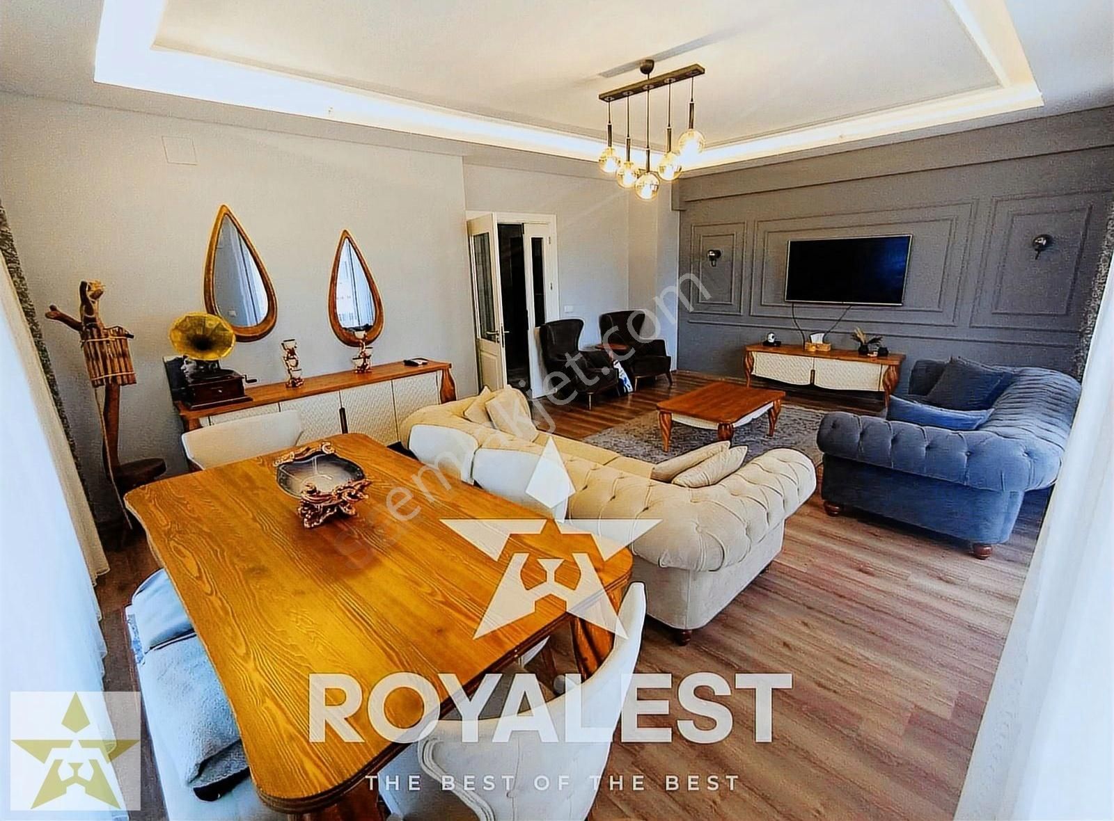 Royalest'ten Ödüllü Mimaride Geniş Teraslı Ultra Lüks 3,5+1