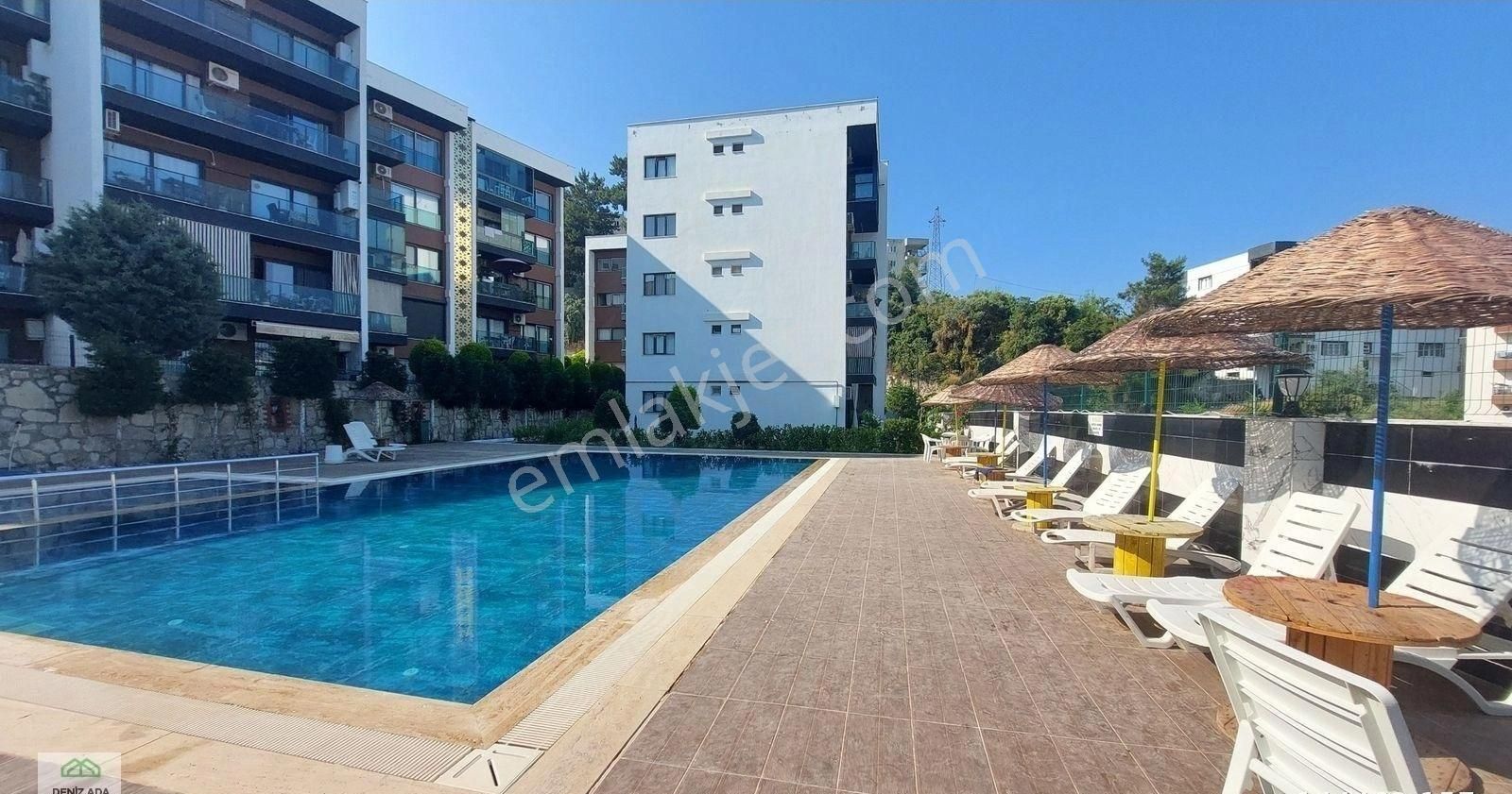 Kuşadası 'nda 5 Yaş St Deniz Havuz Manz. 2+1 Eşyalı Satılık Daire