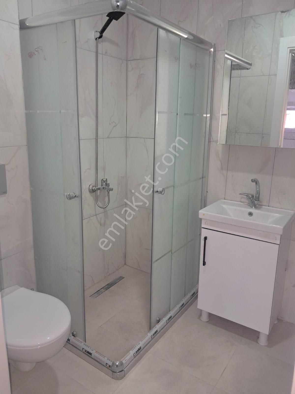 Gazi Mahallesinde Şenol Caddesi Saraya Yakın Yenilenmış Bina Satılık - Görsel 11