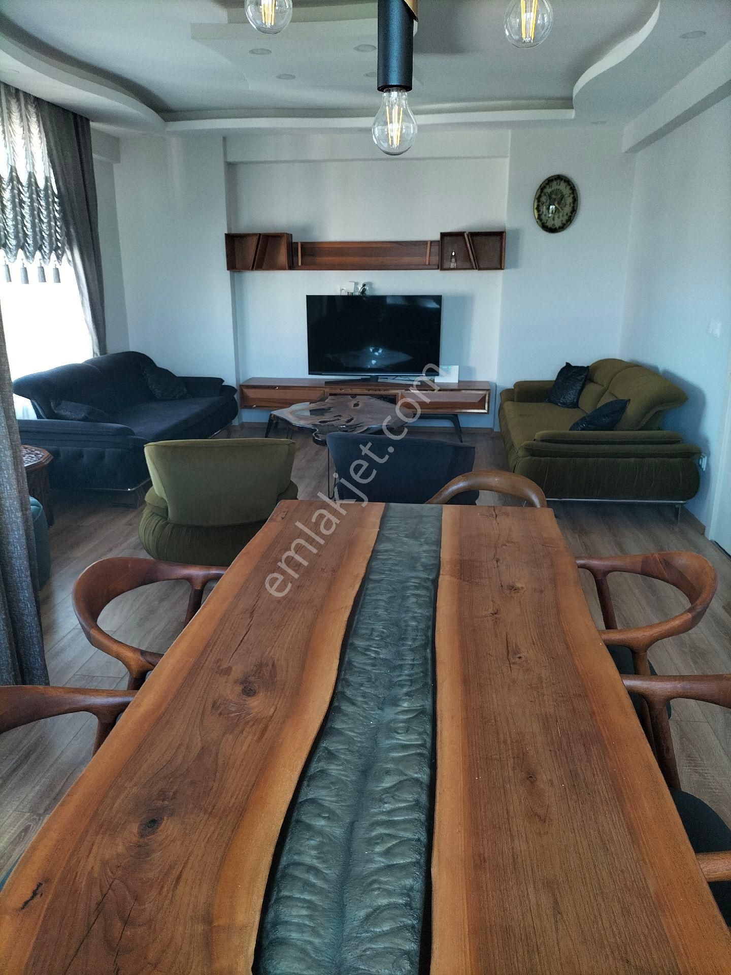 Resold Gayrimenkul'den Çınarlık Mah. Site İçinde Kiralık 3+1 Eşyalı