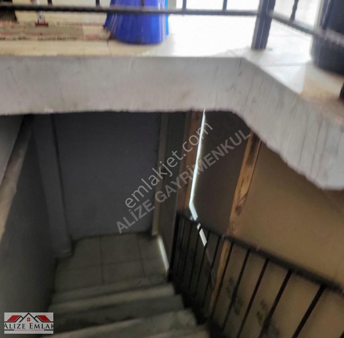 Alizeden Halkali Meydana Yakin 2 Katli Yeni Binada 400 Mt İşyeri - Görsel 15