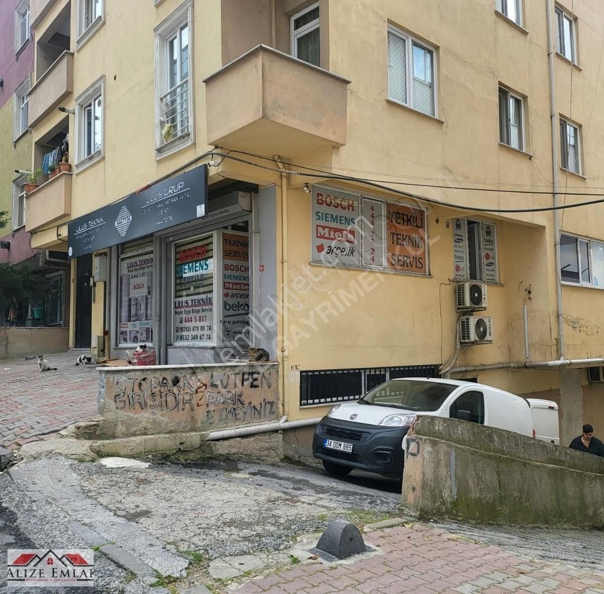 Alizeden Halkali Meydana Yakin 2 Katli Yeni Binada 400 Mt İşyeri