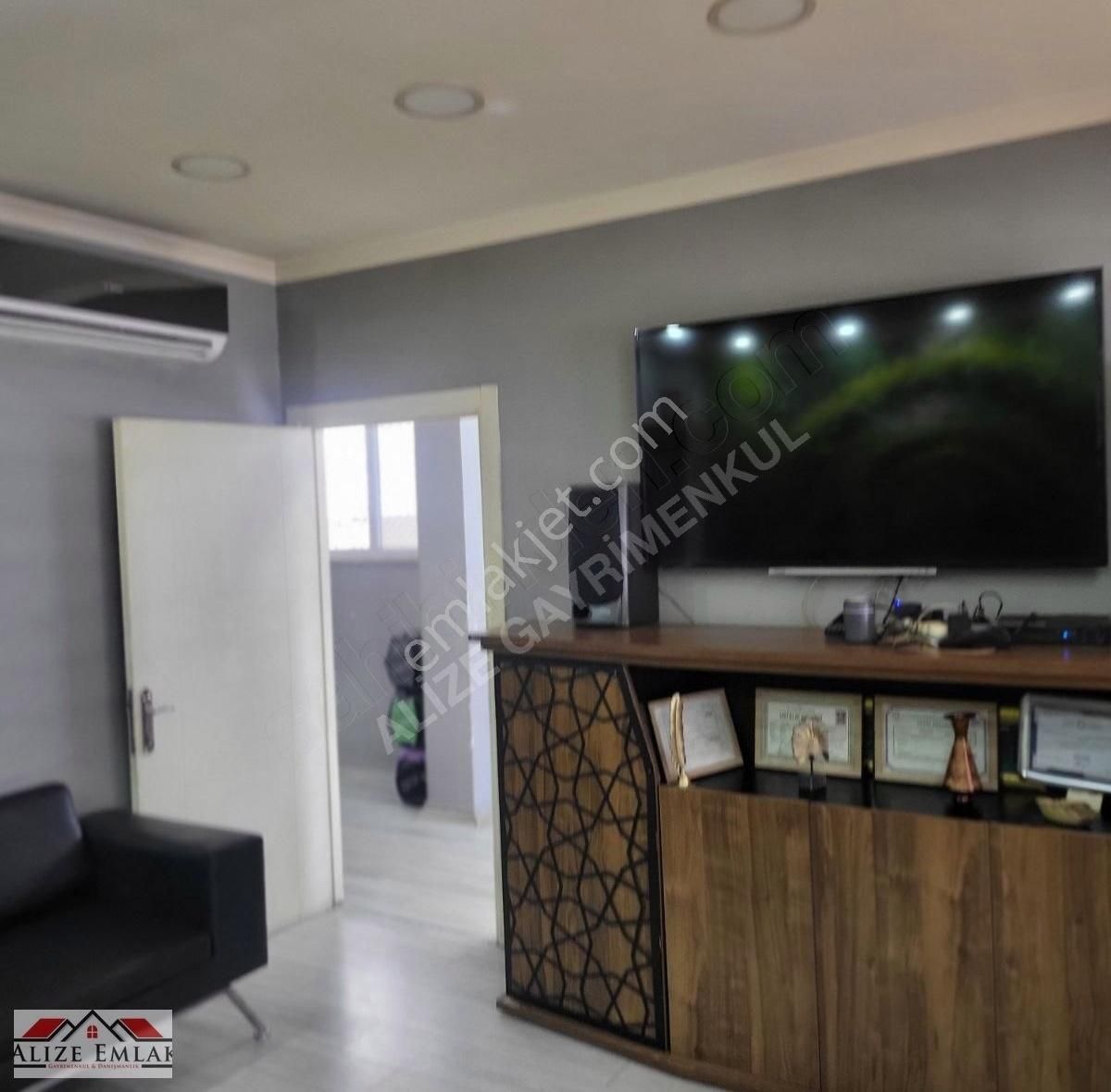 Alizeden Halkali Meydana Yakin 2 Katli Yeni Binada 400 Mt İşyeri - Görsel 4