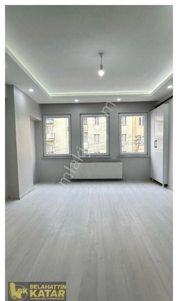 Kurtoğlu Çelebi Mehmet Cadde Üzeri 2+1.90.m.2.kat.bakımlı Daire