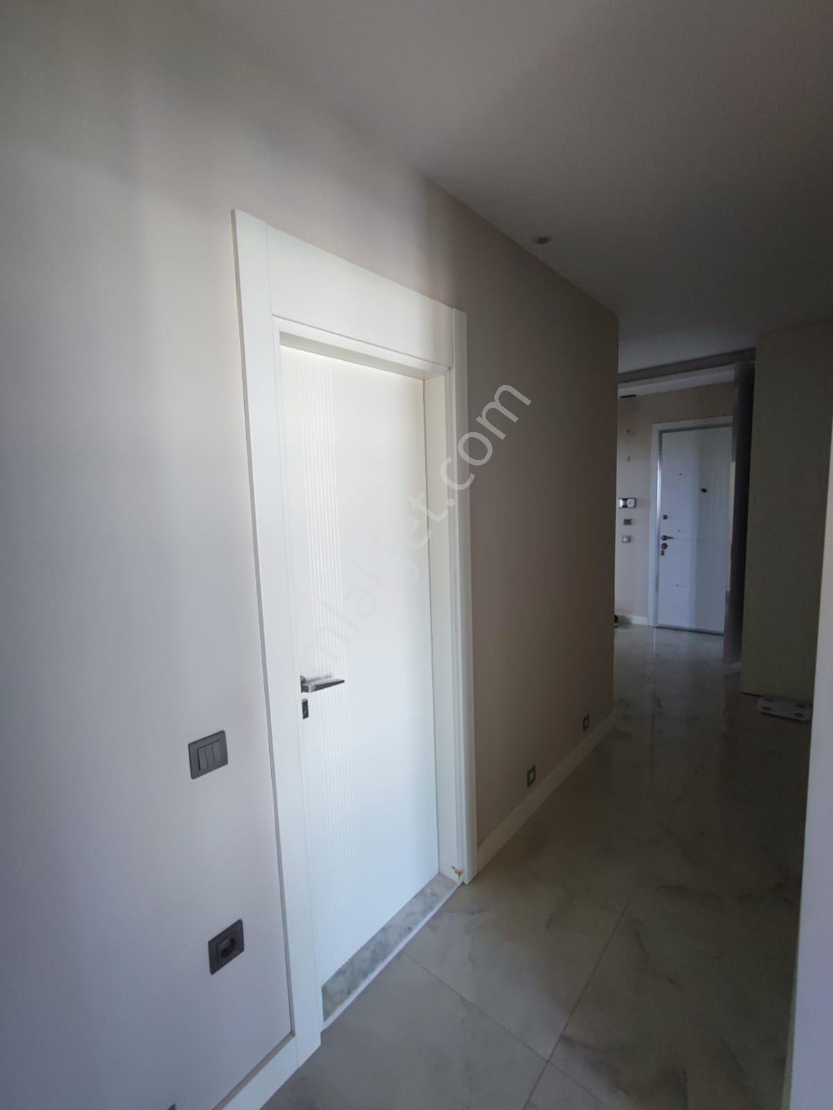 Eski Mezitlide Ultra Lüx Deniz Manzaralı 4+1 Daire - Görsel 17