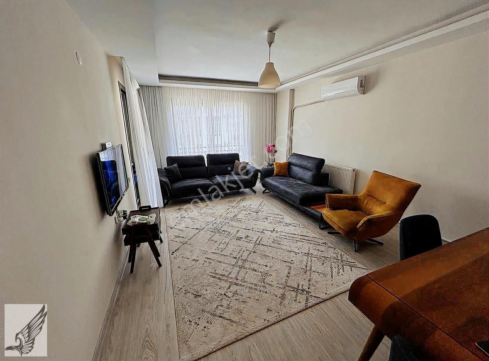 Seferihisar Camikebir Mahallesinde Arakat Kapalı Mutfak 2+1