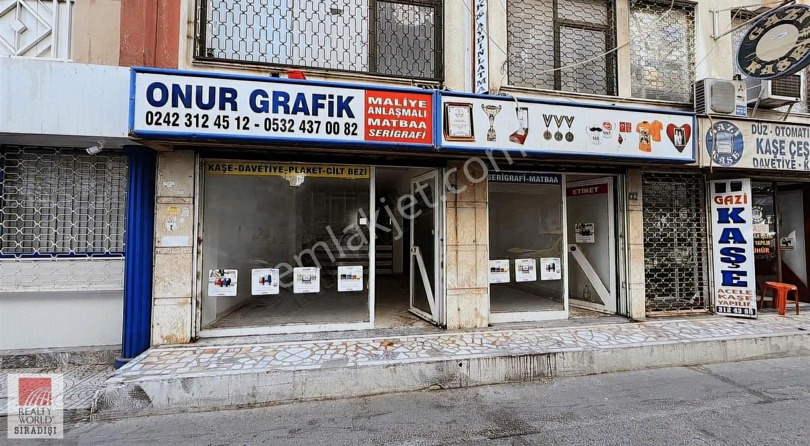 Antalya Merkez'de İşlek Bölgede Satılık 2 Adet Dükkan