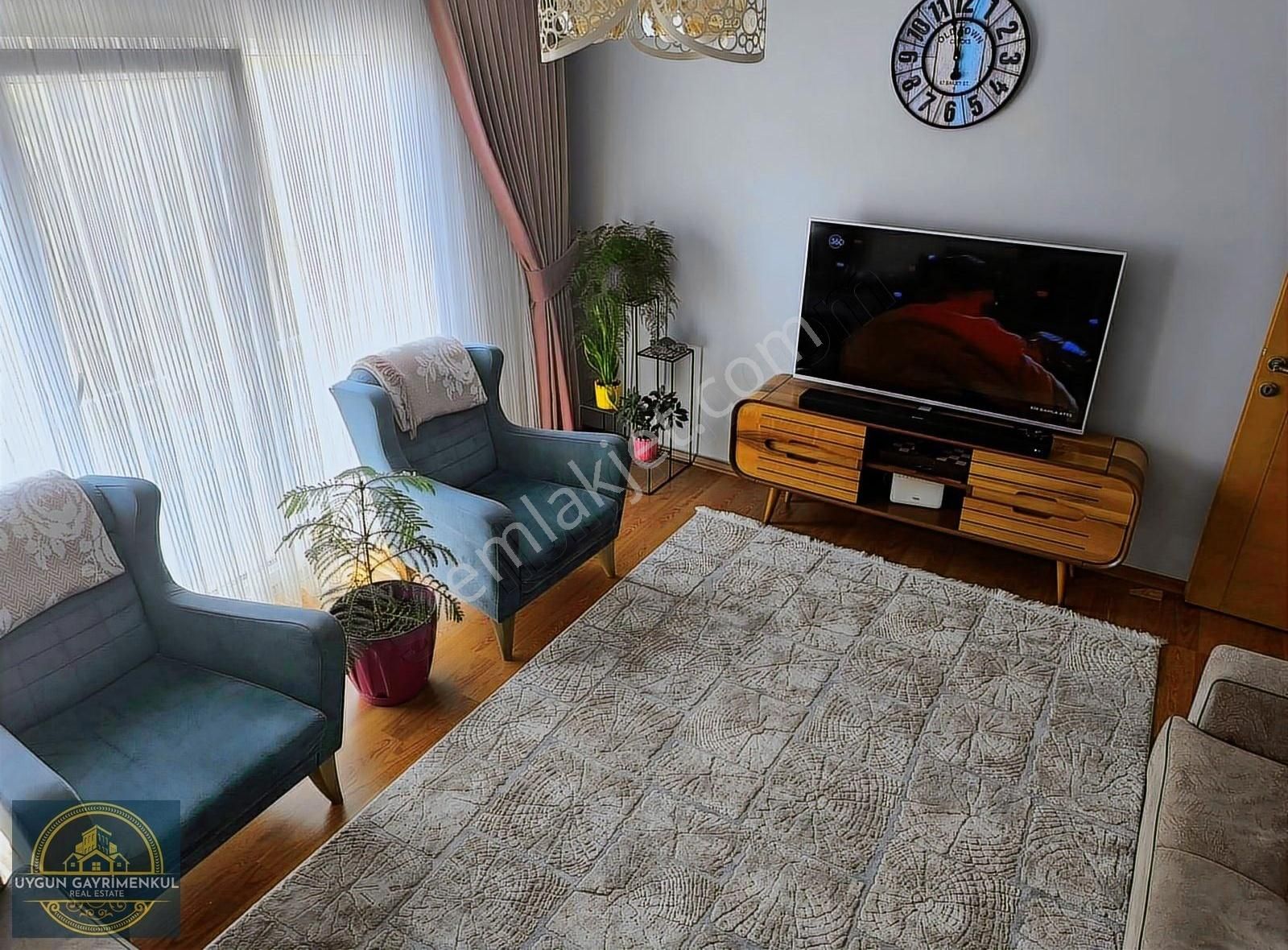 Acil! Kiptaş Hadımköy Ömerli Konutlarında Tadilatlı 2+1 Daire
