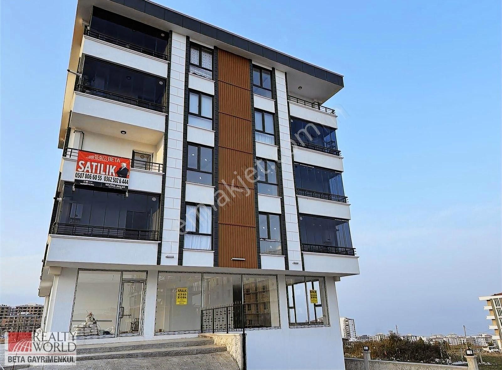 Rw.beta N/a'dan Pamuklu Blv.cephe Deniz Manzaralı 1+1