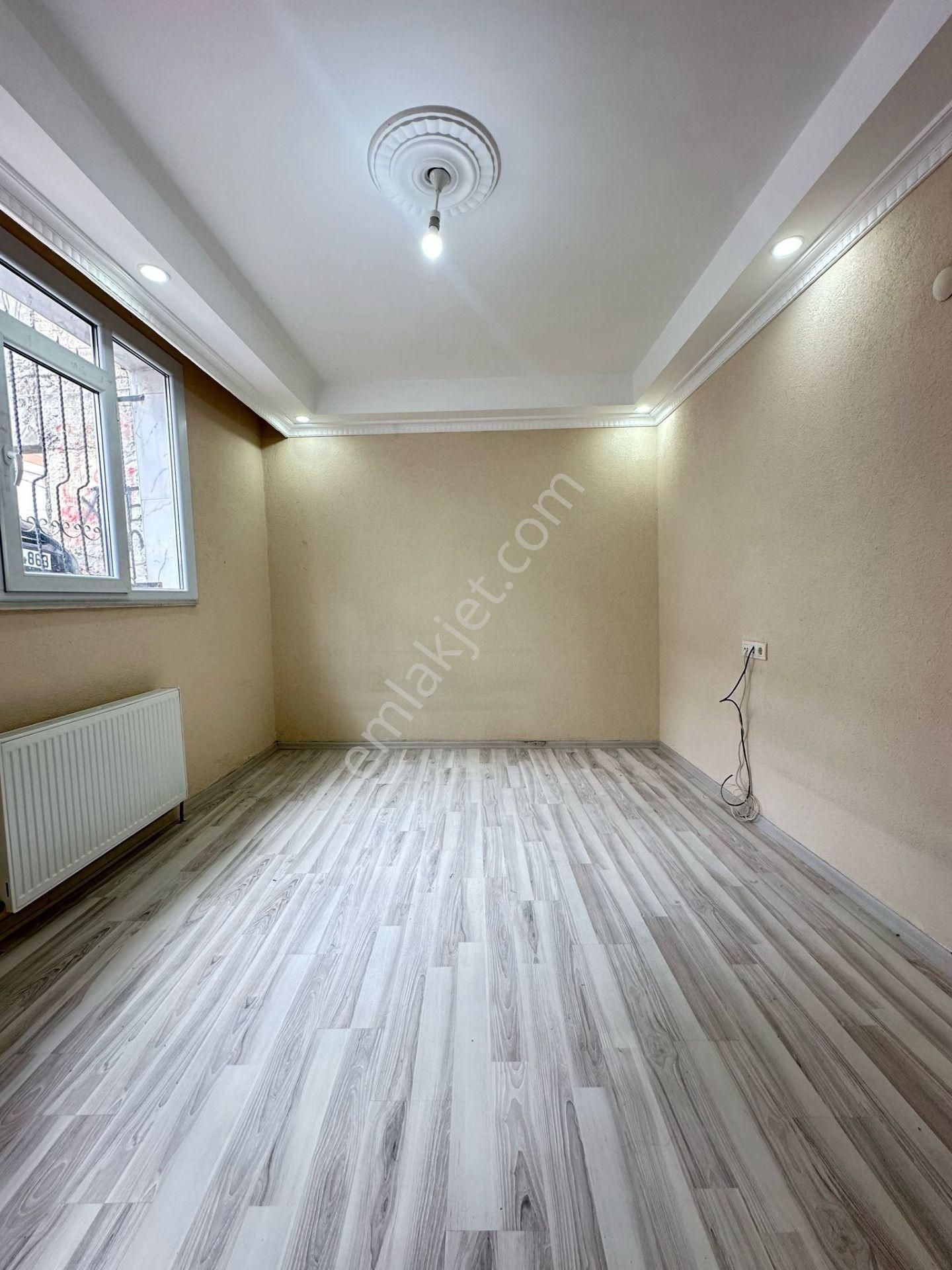 Esenyurt Pınar Mahallesi 1+1 70 M2 Kiralık Daire Bahçe Kat 2 Yıllık Temiz Boş Sıfır Ayarında