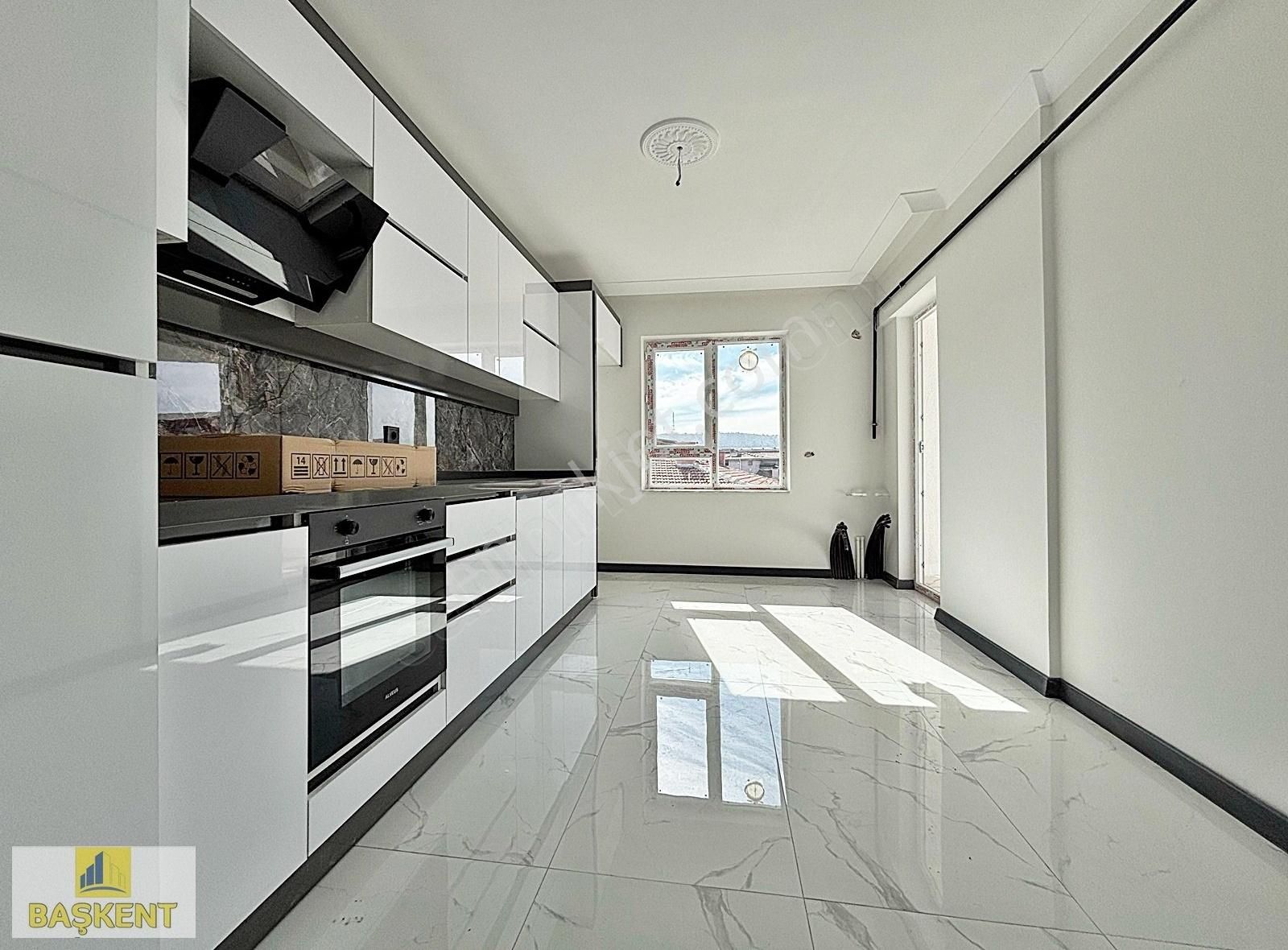 Başkent Gayrimenkul'den Merkezde Park Cepheli 3+1 Lüks Daire
