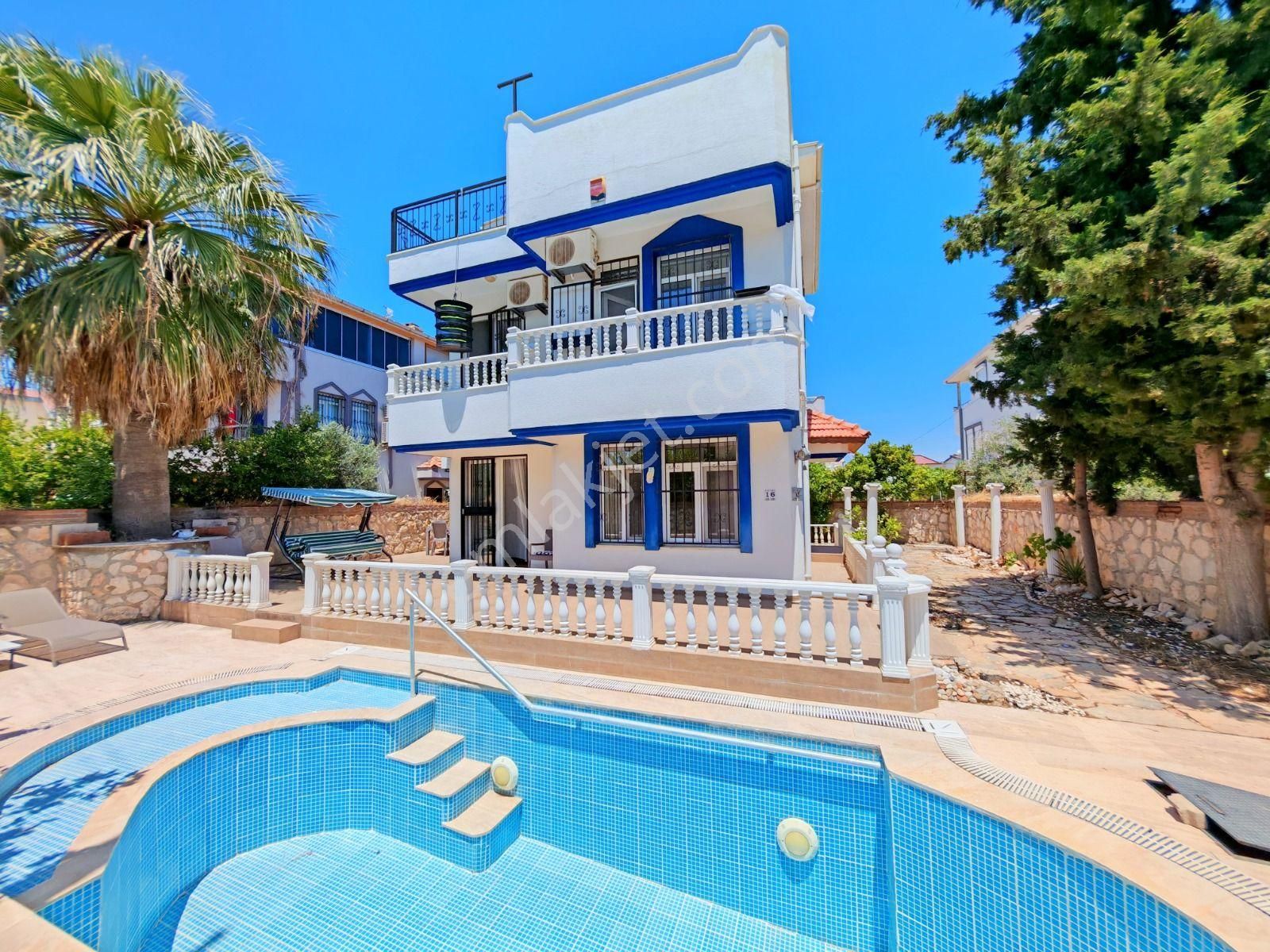 Didim Yeşilkentte Satılık Denize Yakın 4+1 Havuzlu Müstakil Villa