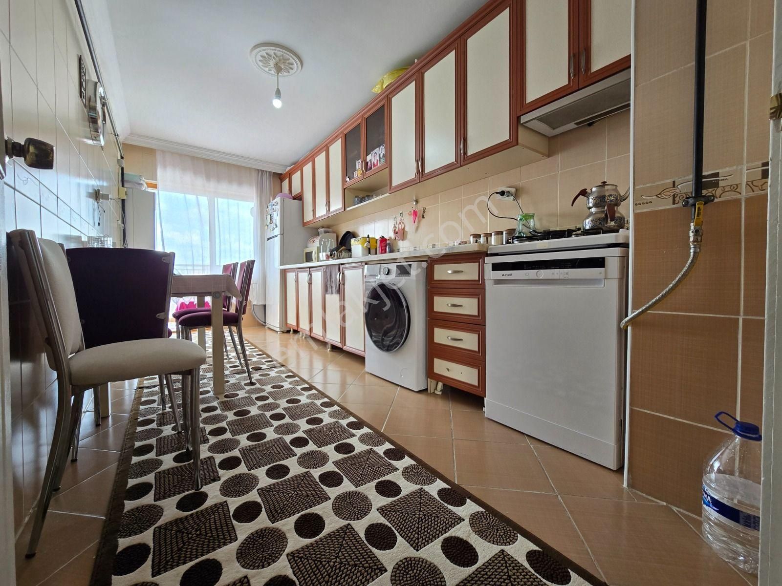 30 Ağustos Mah Acil Satılık 3+1 Geniş Çift Banyolu Ön Cephe Daire