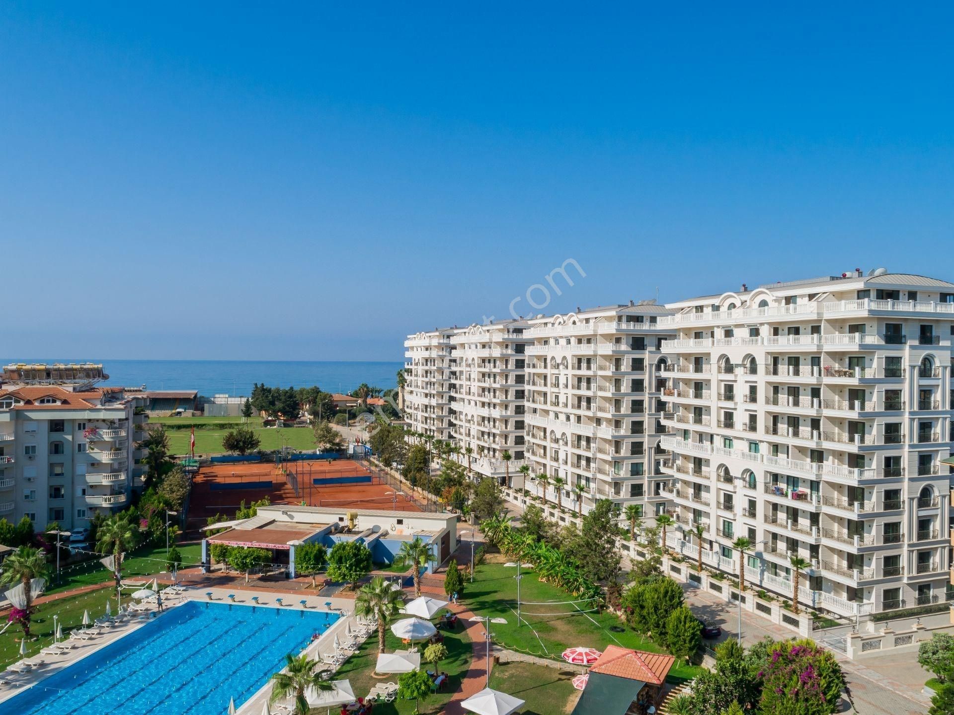 Denize Sadece 50 Metre! Kale Ve Deniz Manzaralı Lüks 3+1 Daire – Alanya/oba’da Rüya Gibi Yaşam!