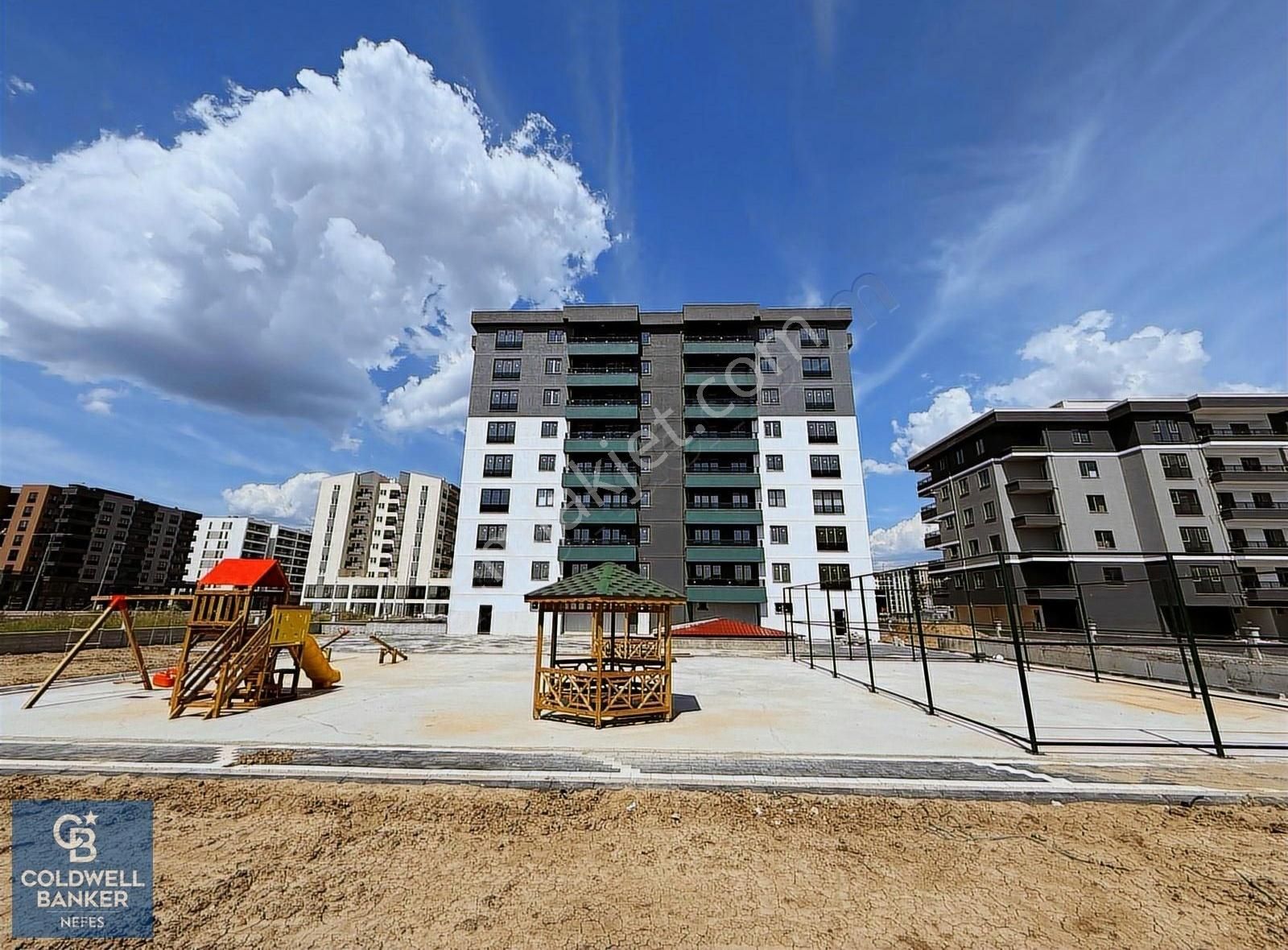 Çanakkale Merkez Esenler'de Site İçinde Satılık 3+1 Daire !
