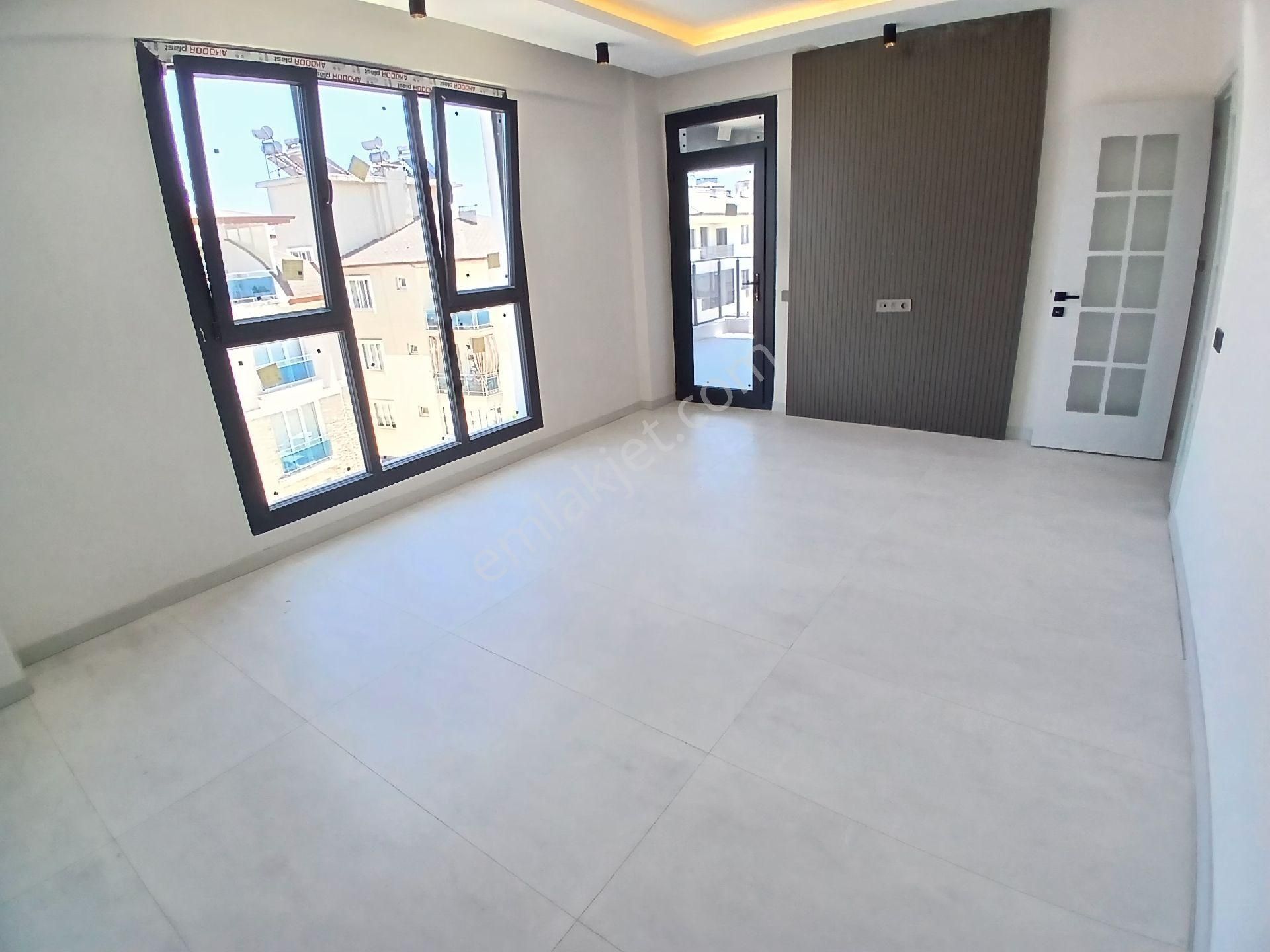 Erkuş'tan Gelişen Çakmak'ta  2. Ara Kat 3+1 120 M2 Sıfır Daire. 