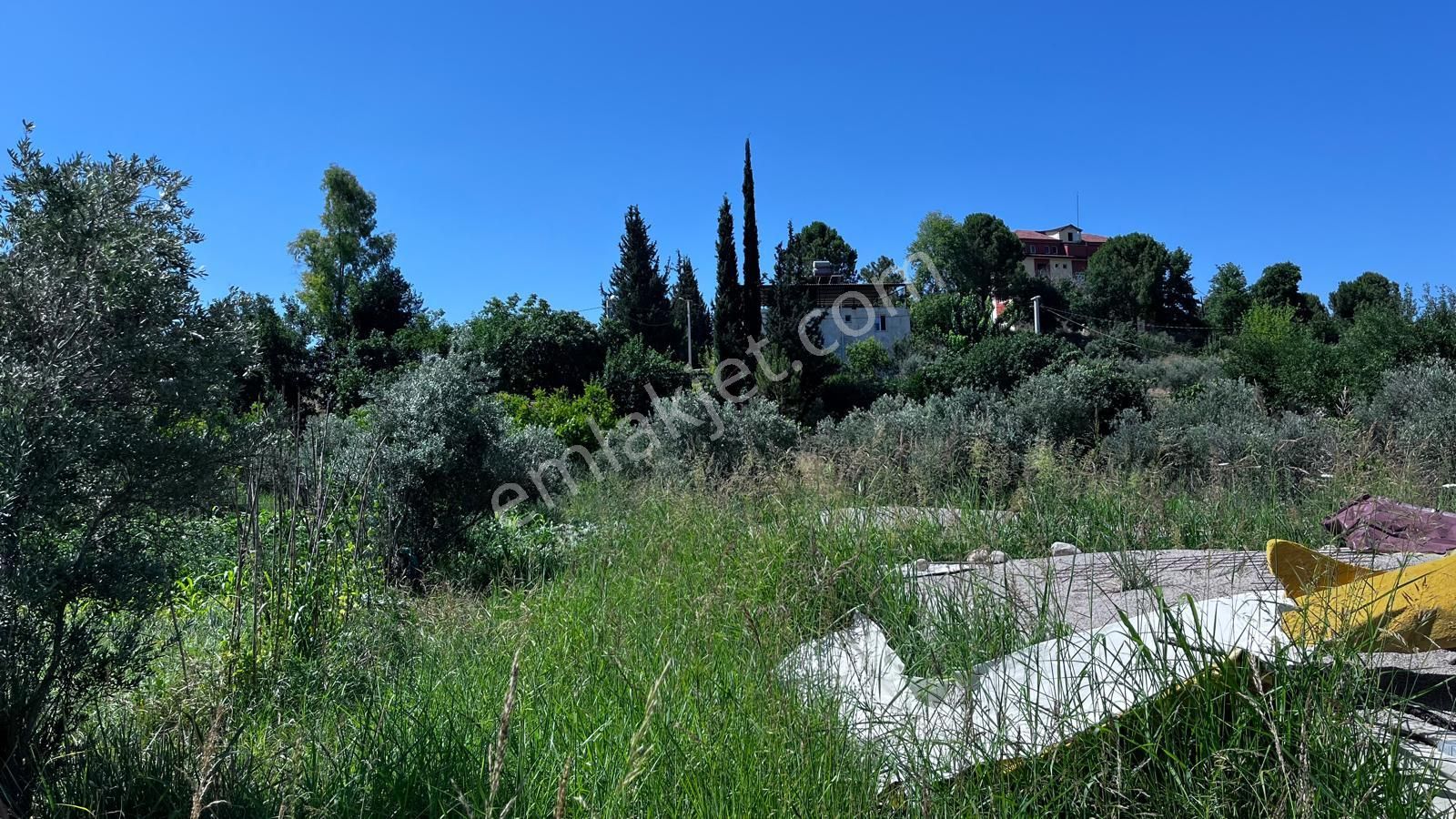 Stop’tan Fethiye'ye 35 Km 600m² İmarlı İki Villalık Arsa