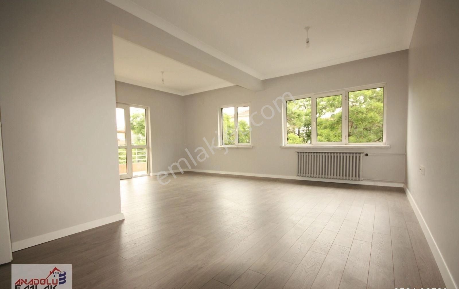 Bahçelievlerde 3+1 Ön Katta Bakımlı