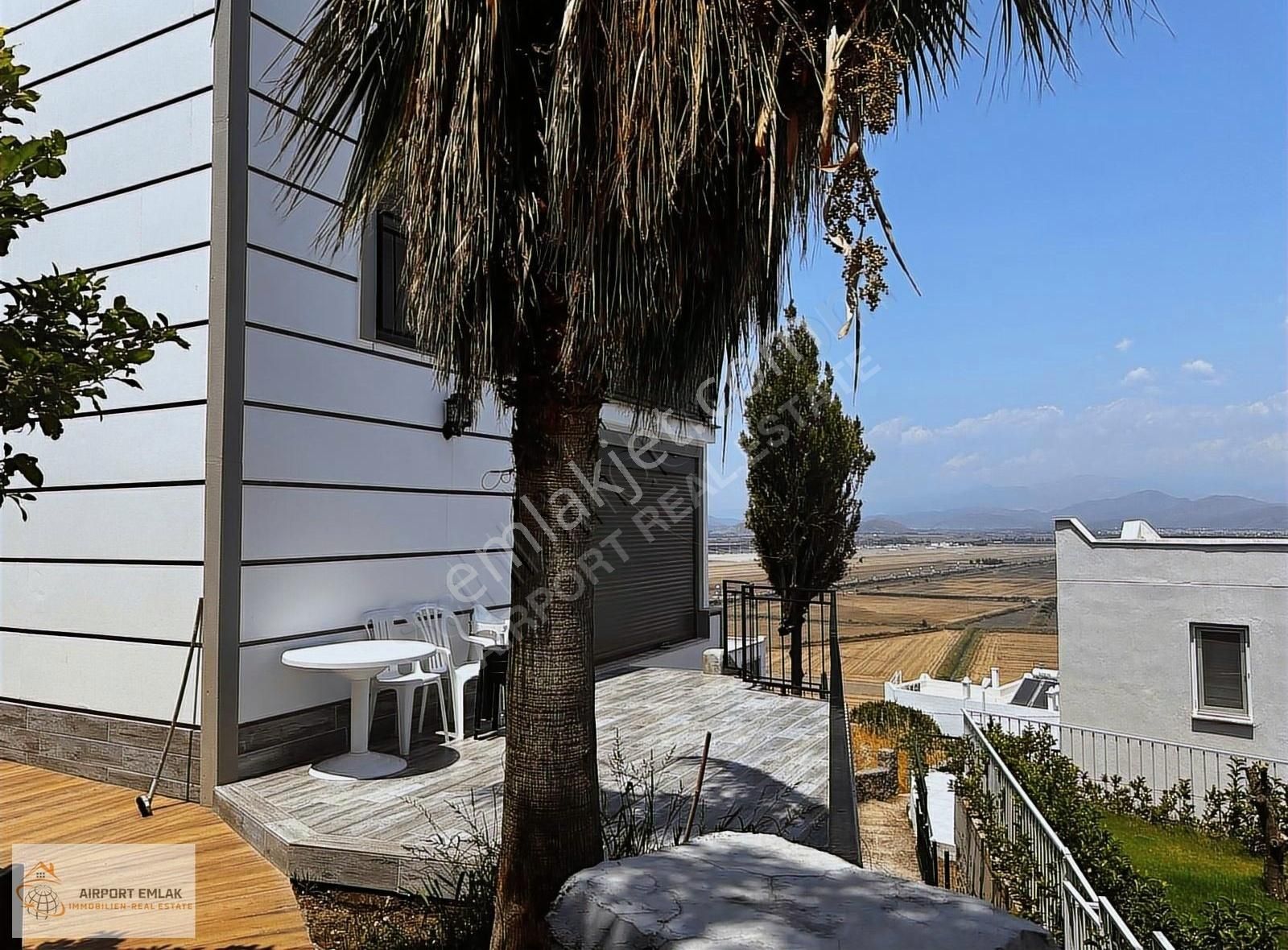 Aırport Emlaktan Eska Evlerinde 3+1 Full Eşyalı Manzaralı Villa
