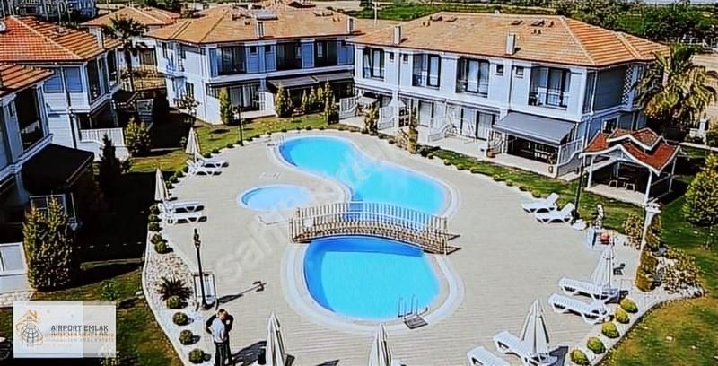 Aırport Emlaktan 2+1 Full Eşyalı Satılık Köşe Villa