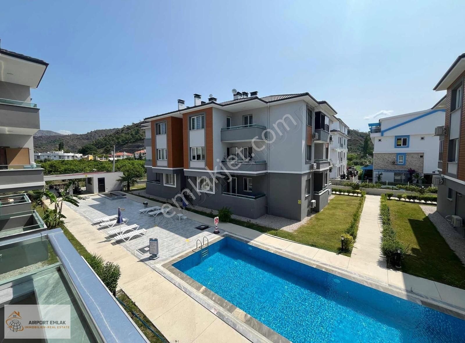 Airport Emlaktan Havuzlu Sitede Eşyalı 1+1 Kiralık Daire