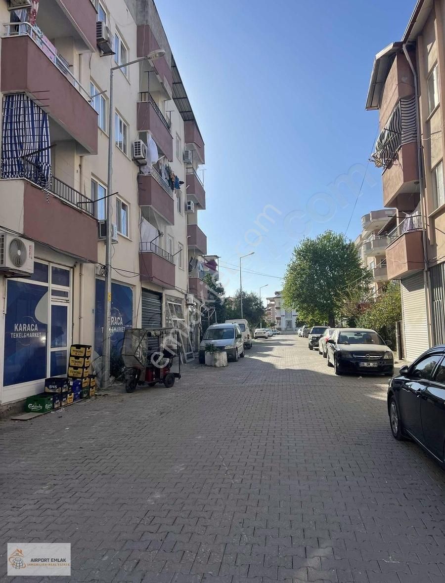 Airport Emlaktan Seyfettin İnce Caddesi 10 Metre Mesafede Dükkan