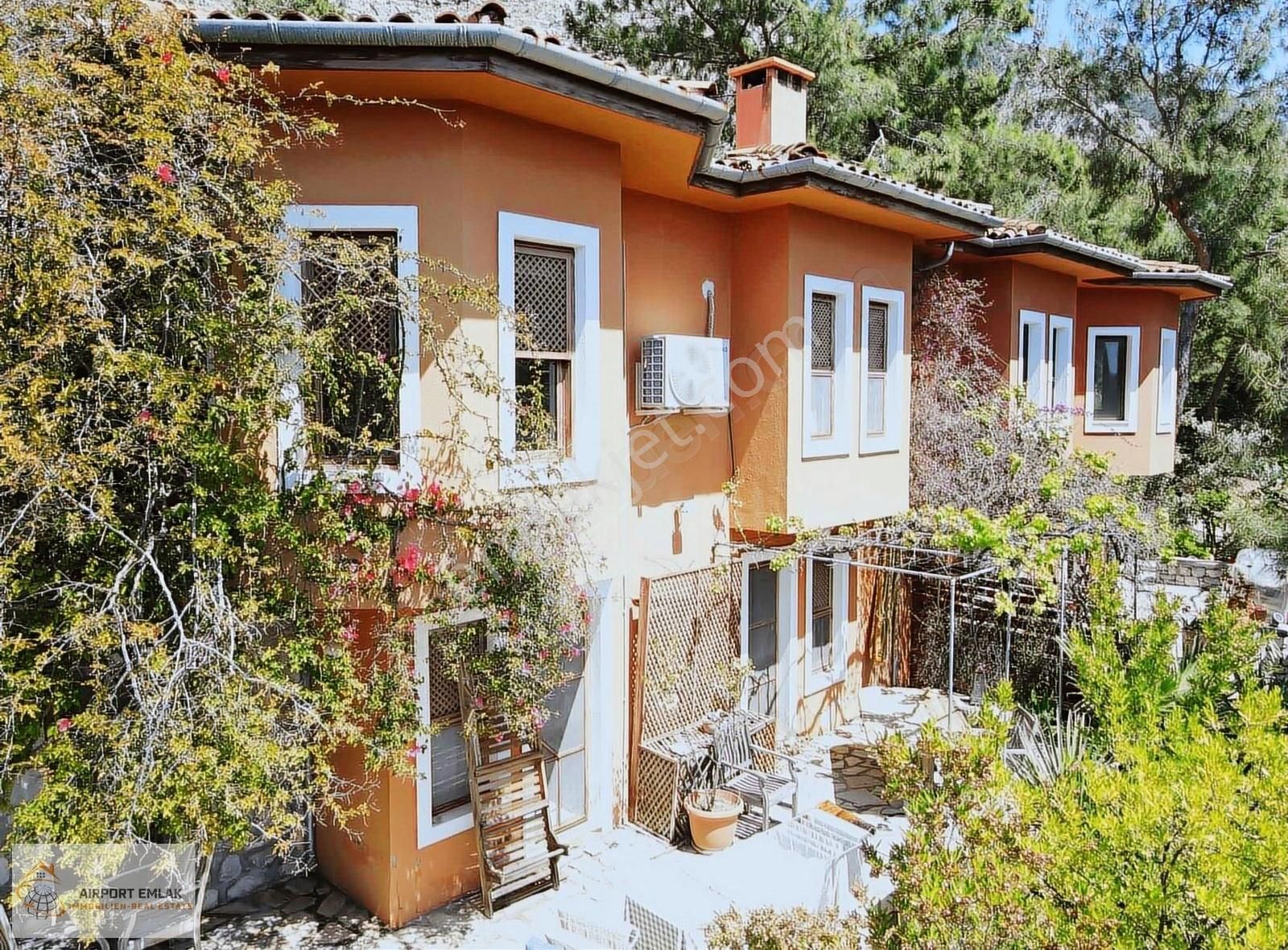 Muğla - Fethiye - Göcek'te 4+1 Deniz Manzaralı Villa - Satılık -