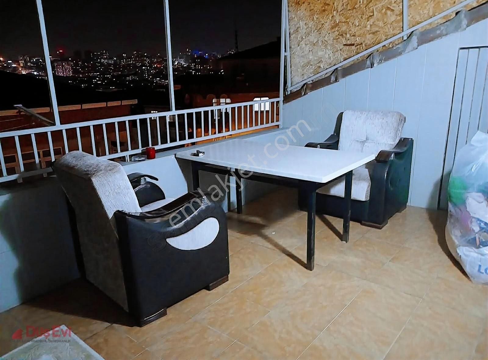 Bağcılar Yıldıztepe Mah.2+1 Ferah Çatı Katı Daire