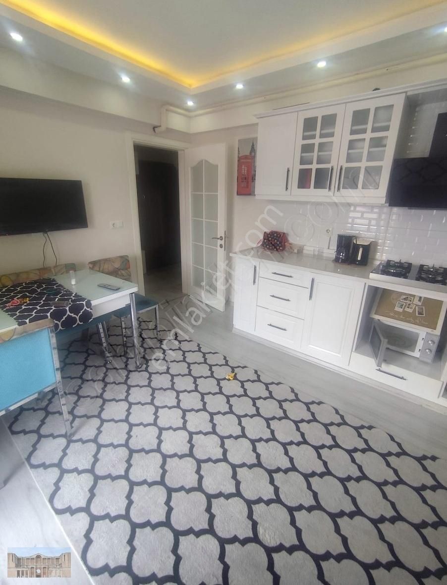 Satılık Çınarlıda Doğalgazlı Otoparklı 4+1 180 M2 Lüks Dubleks
