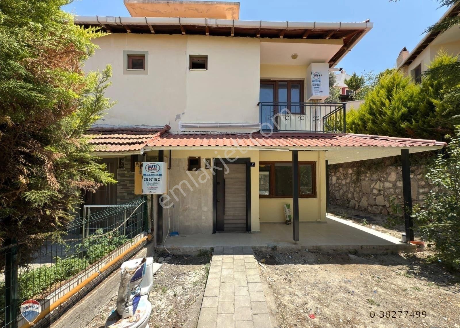 Kuşadası Kadınlar Denızınde, Denıze 250 M Mesafede Yenılenmış 3+1 Vılla