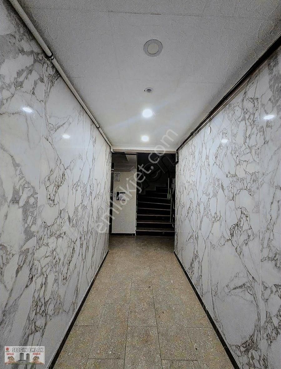 Sezgin Emlaktan 2+1 85 M2 Yüksek Giriş