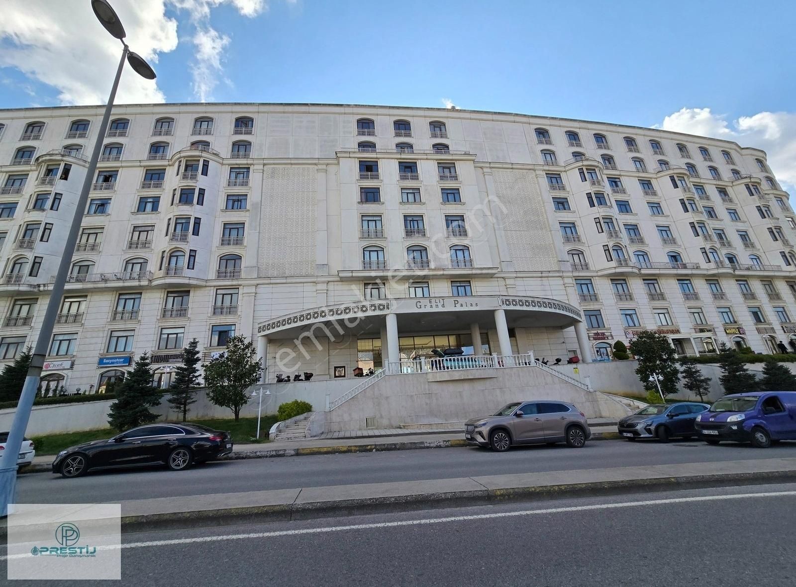 Pendik Yenişehir Elit Grand Palas Kiralık 1+0 Eşyalı Daire