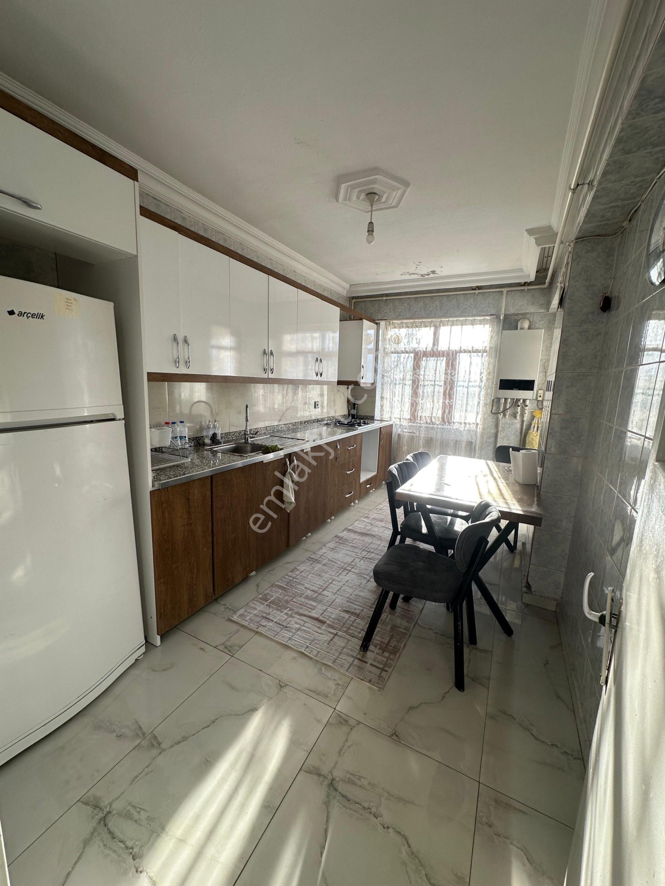 Acill Gazilerde Bakımlı Hasarsız Daire