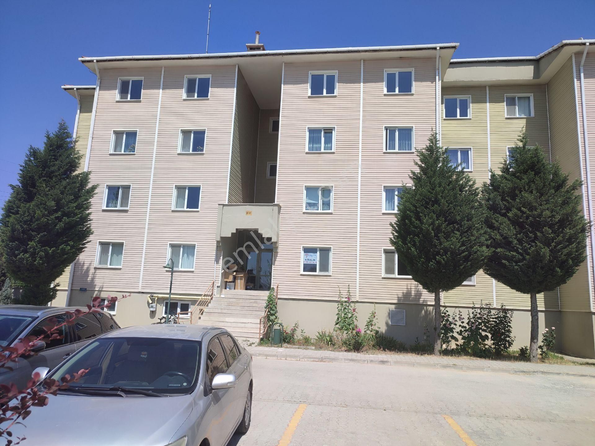 Yaşamkent’te, Bulvar Üstü, Site İçi, Kiralık 3+1 Daire